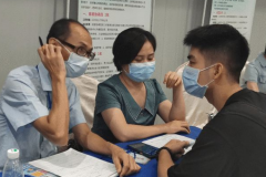 <b>大学生找工作，企业最看重的是学生的什么呢？是学历还是能力？</b>